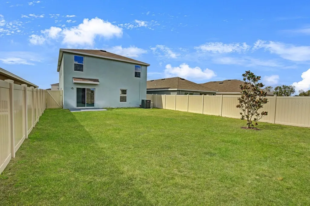 16555 Mosaic Oar Drive Wimauma FL 33598