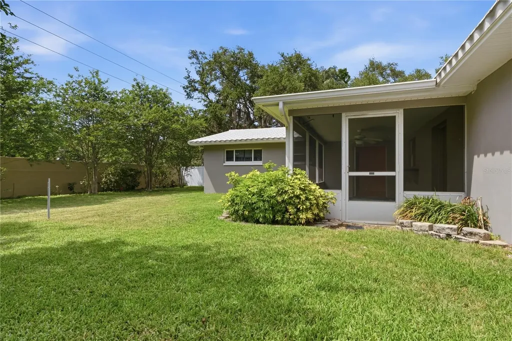 1904 Granada Court Clearwater FL 33764