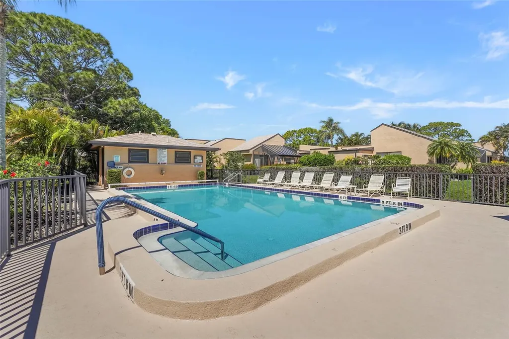 5327 Myrtle Wood Sarasota FL 34235