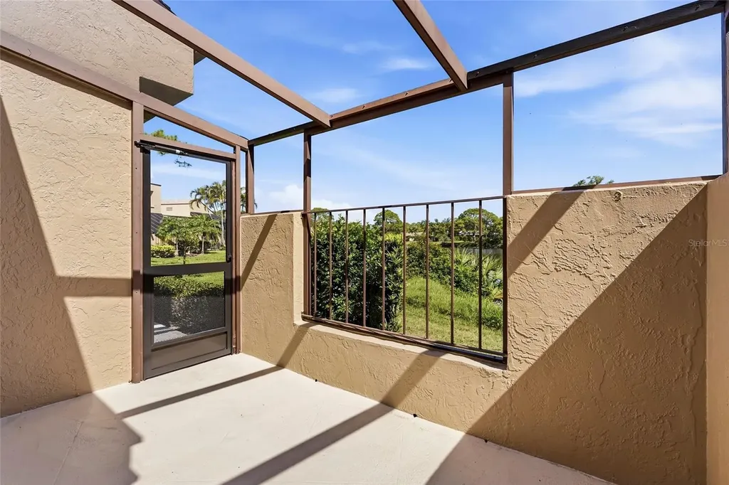 5327 Myrtle Wood Sarasota FL 34235