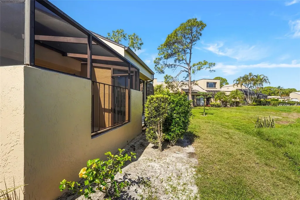 5327 Myrtle Wood Sarasota FL 34235