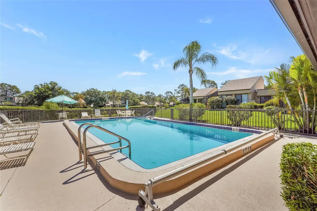 5327 Myrtle Wood Sarasota FL 34235