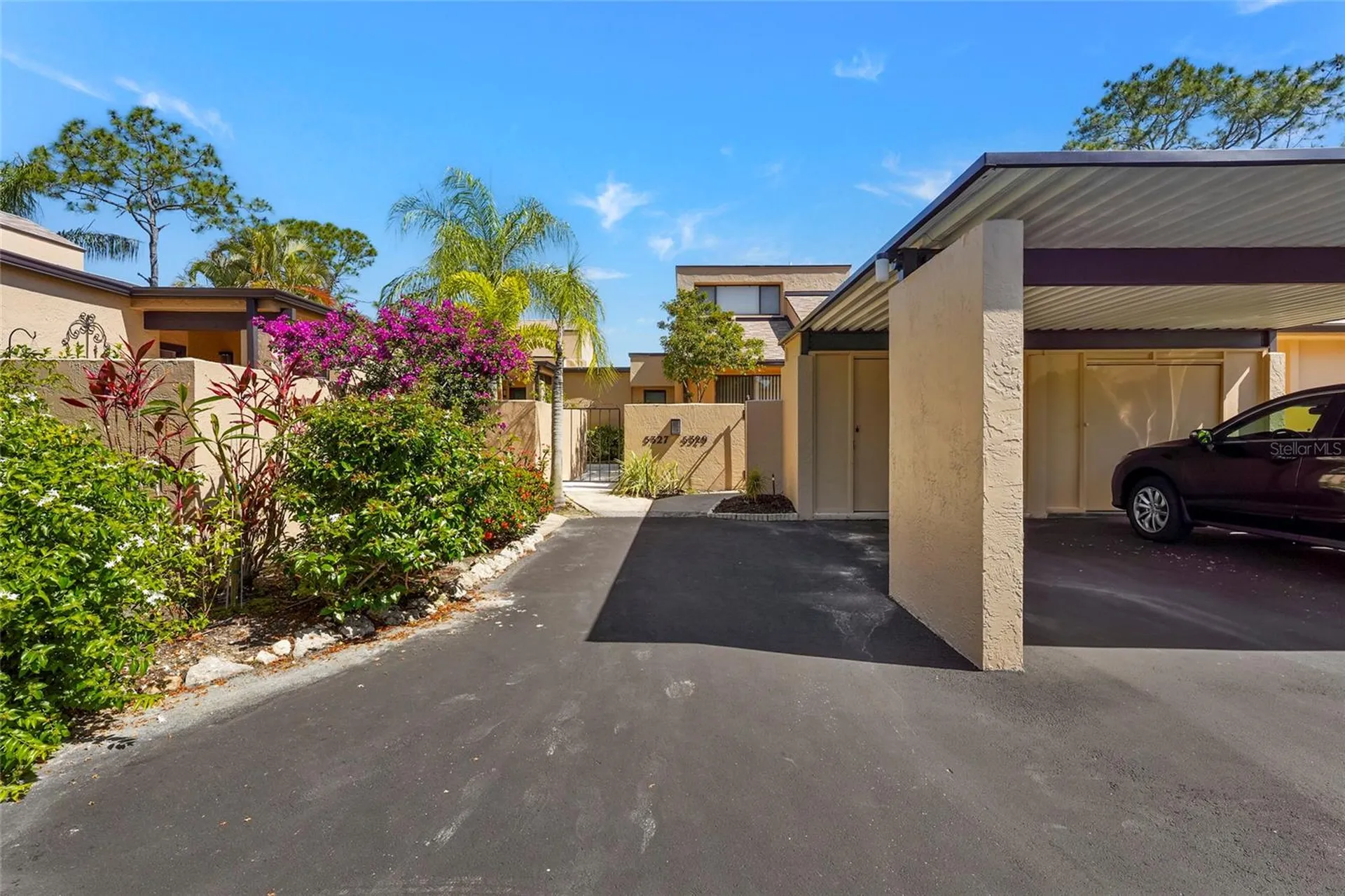 5327 Myrtle Wood Sarasota FL 34235