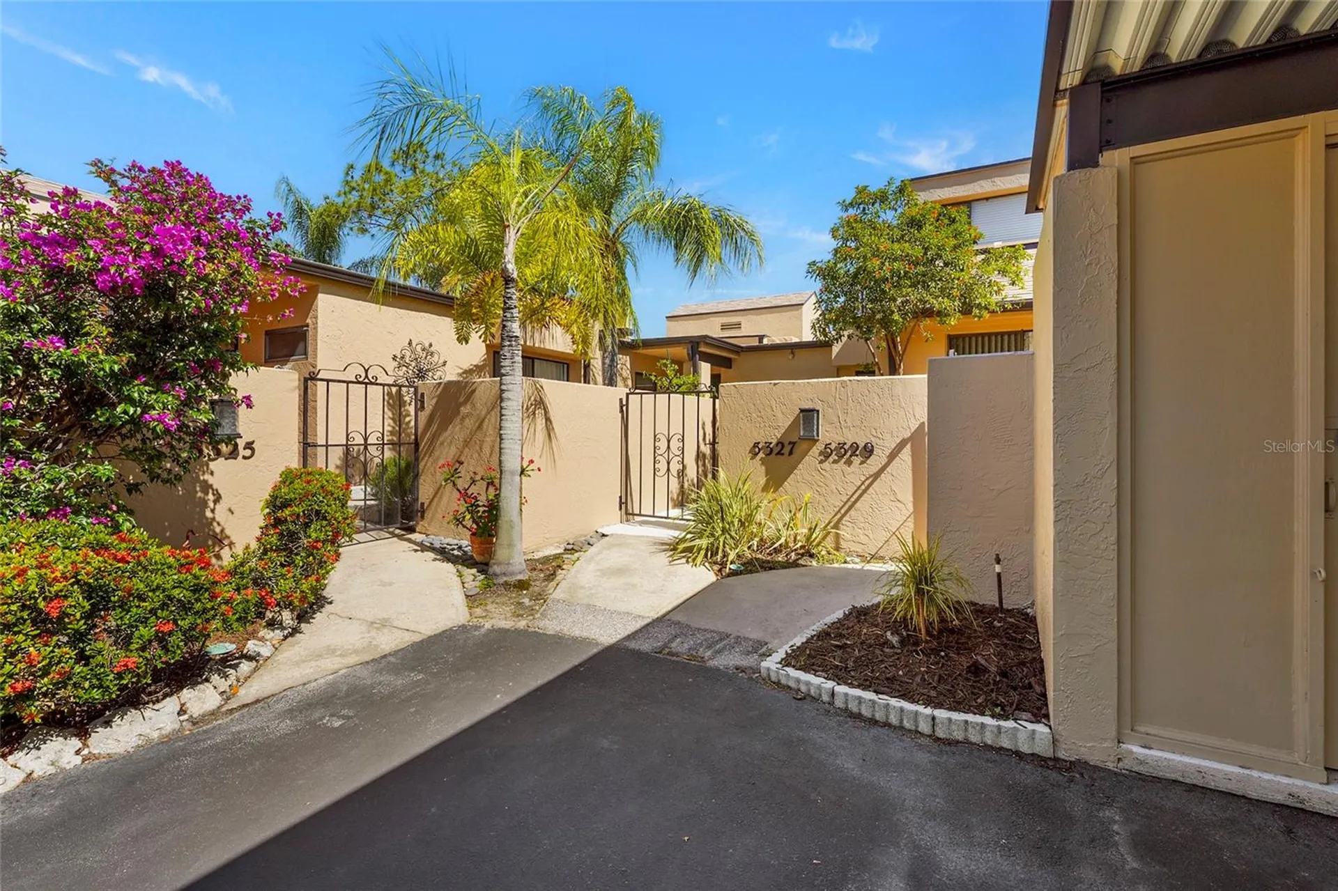 5327 Myrtle Wood Sarasota FL 34235