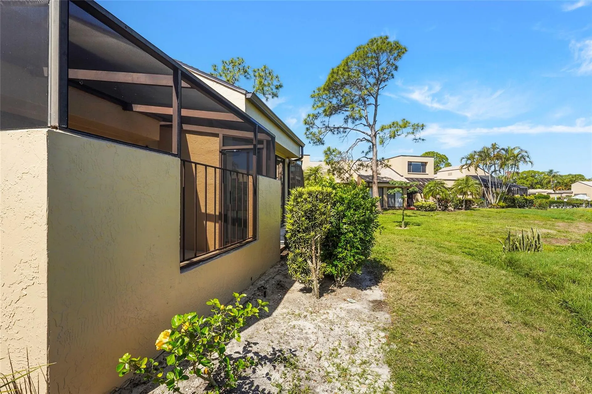 5327 Myrtle Wood Sarasota FL 34235