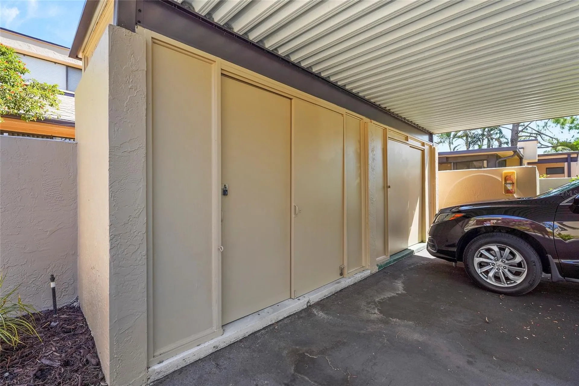 5327 Myrtle Wood Sarasota FL 34235