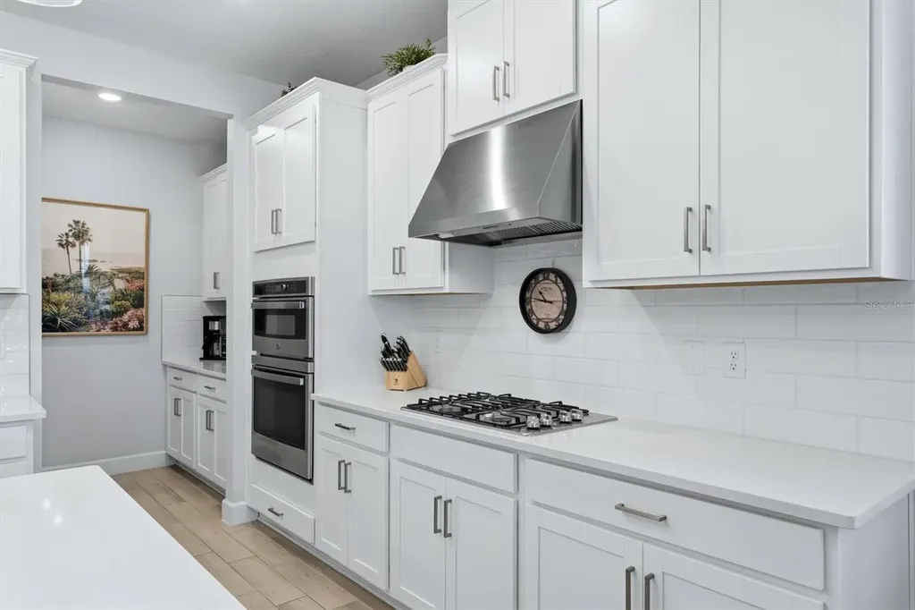 9268 Tequila Sunrise Drive Sarasota FL 34241