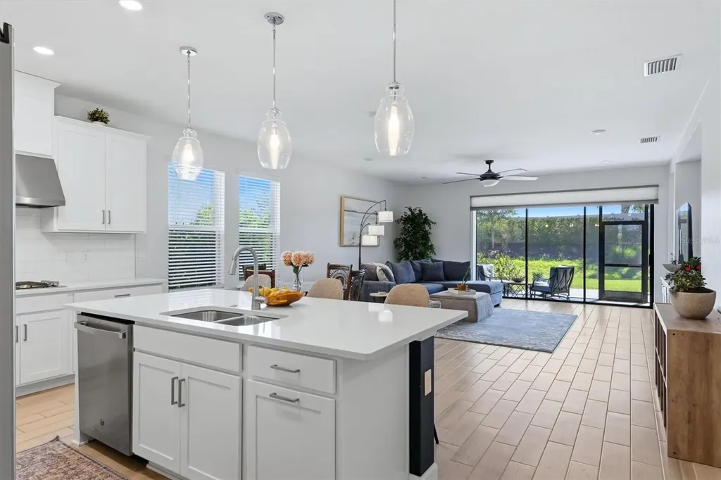 9268 Tequila Sunrise Drive Sarasota FL 34241