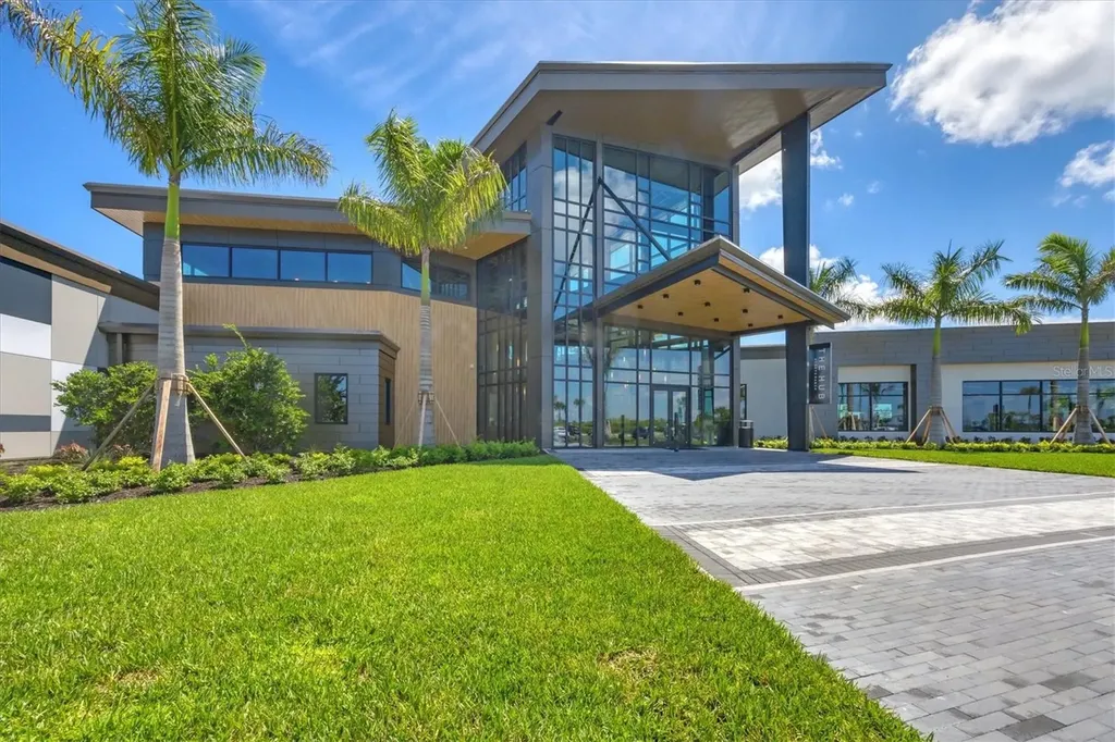 9268 Tequila Sunrise Drive Sarasota FL 34241
