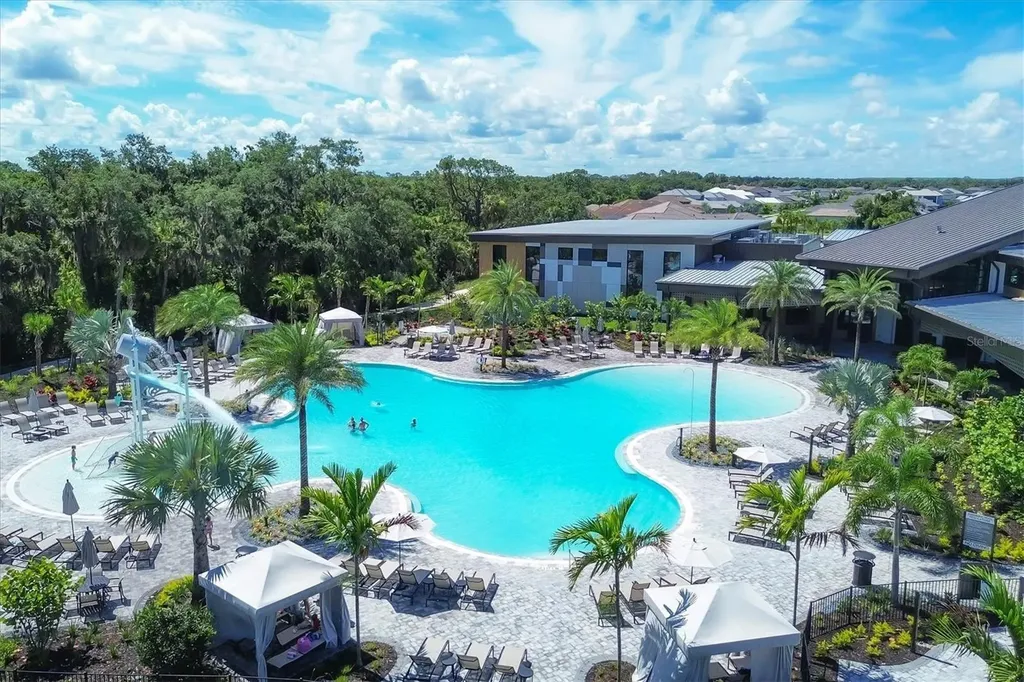 9268 Tequila Sunrise Drive Sarasota FL 34241
