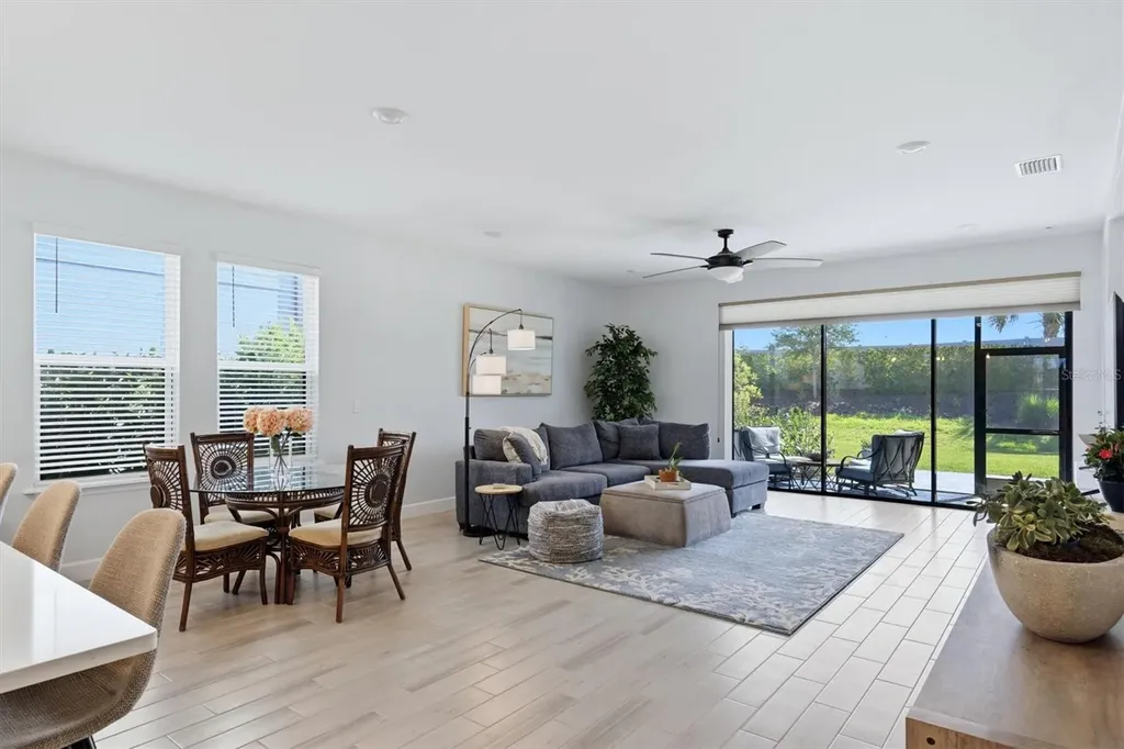 9268 Tequila Sunrise Drive Sarasota FL 34241