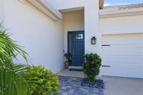 9268 Tequila Sunrise Drive Sarasota FL 34241