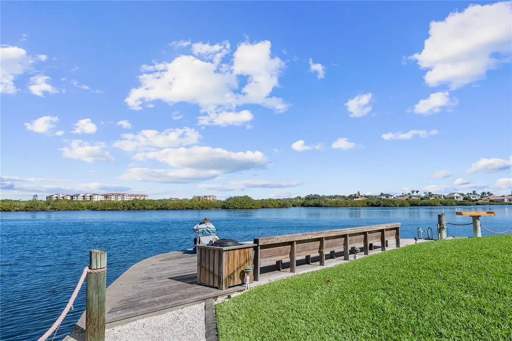 1332 Siesta Bayside Drive Sarasota FL 34242