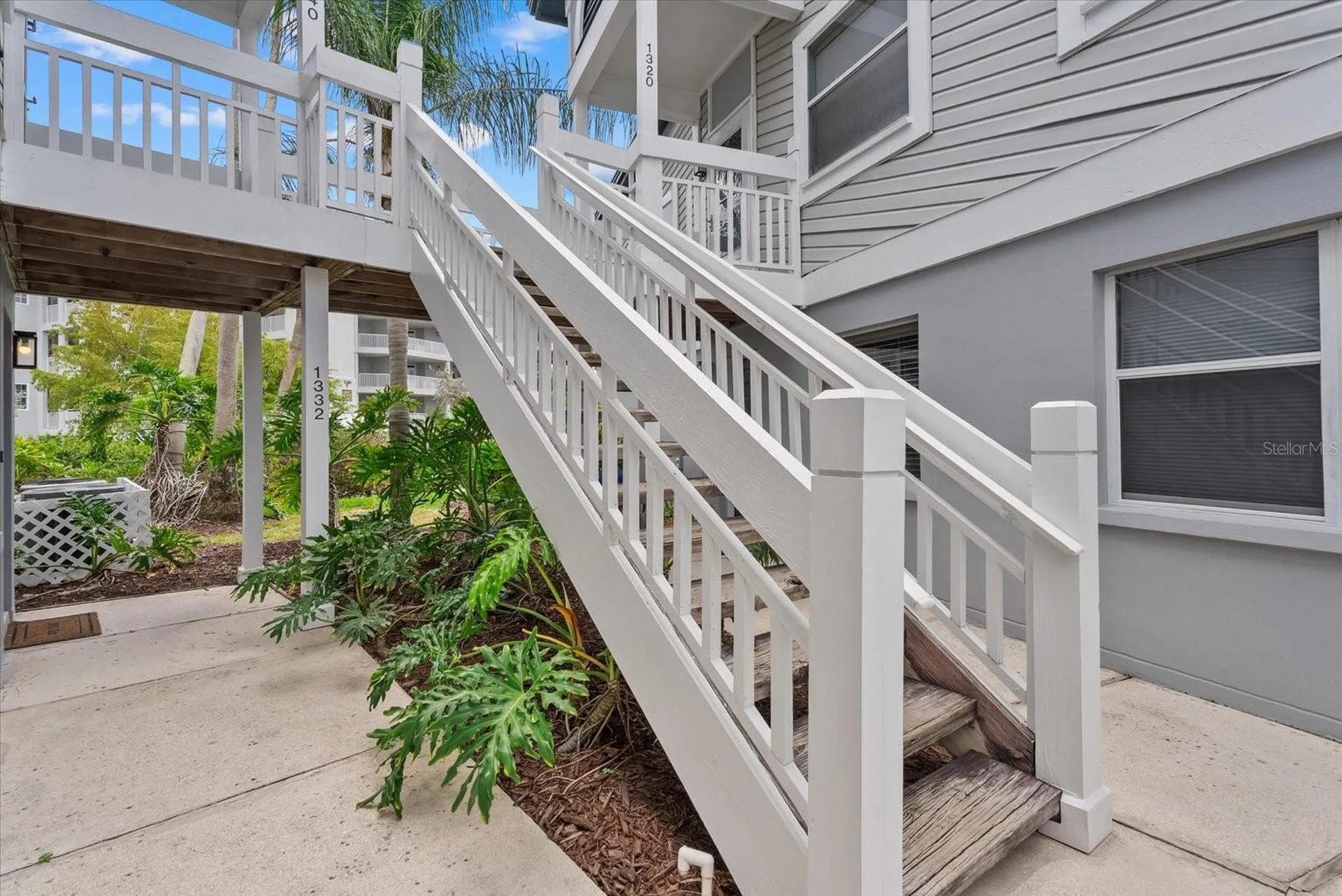 1332 Siesta Bayside Drive Sarasota FL 34242