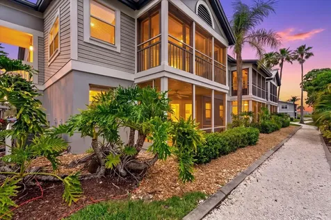 1332 Siesta Bayside Drive Sarasota FL 34242