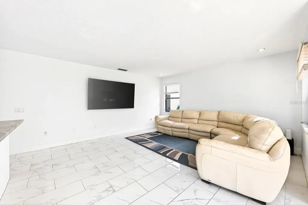 6103 Crystal View Drive Orlando FL 32819