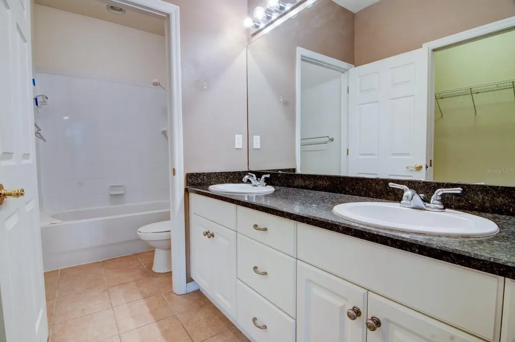 1563 NW 29th Road Gainesville FL 32605