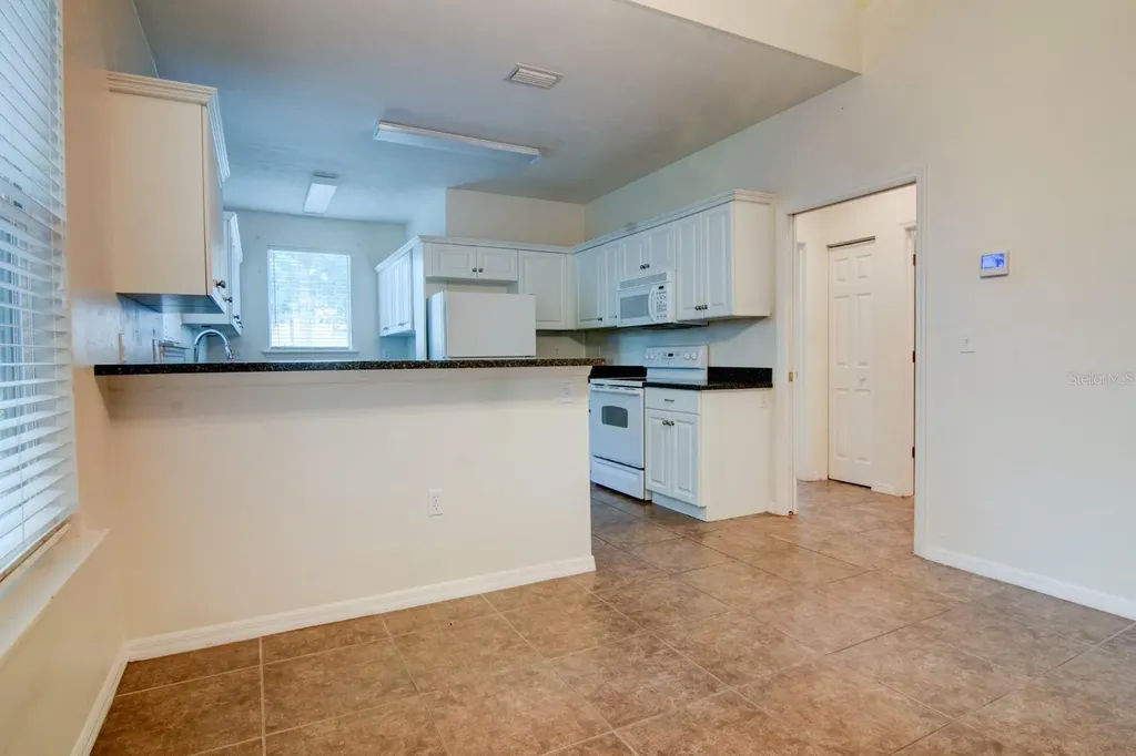 1563 NW 29th Road Gainesville FL 32605
