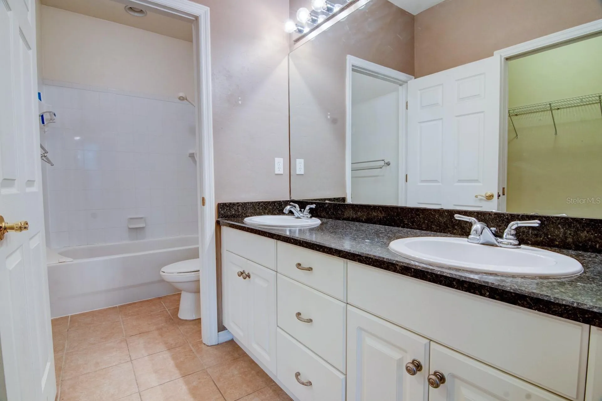 1563 NW 29th Road Gainesville FL 32605