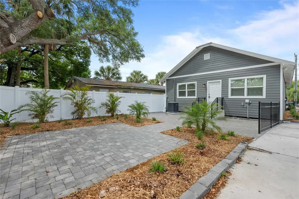 2203 N Boulevard Tampa FL 33602