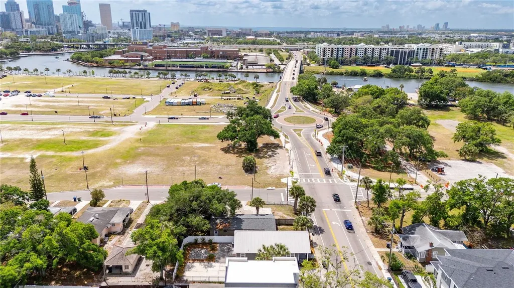 2203 N Boulevard Tampa FL 33602