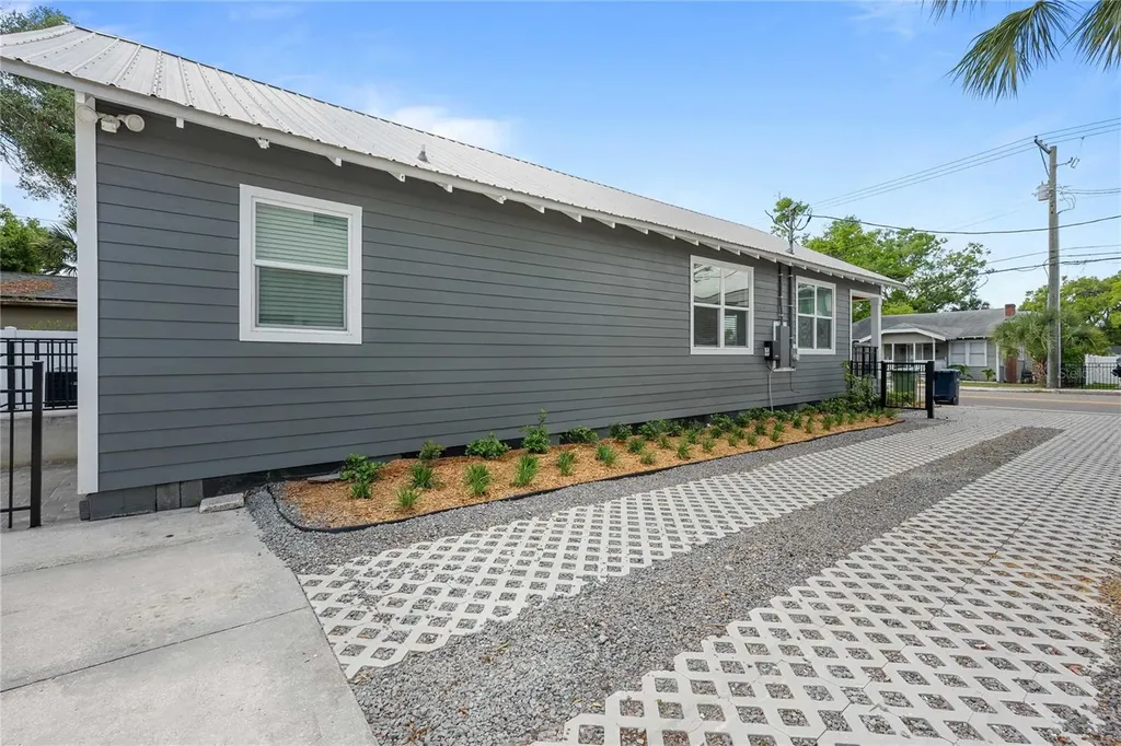 2203 N Boulevard Tampa FL 33602