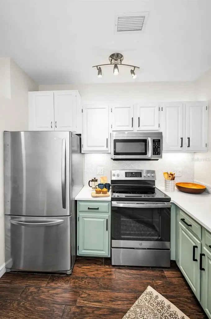 913 Normandy Trace Road Tampa FL 33602