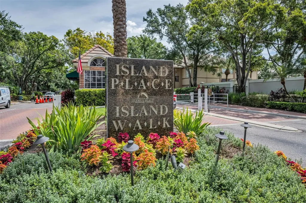 913 Normandy Trace Road Tampa FL 33602