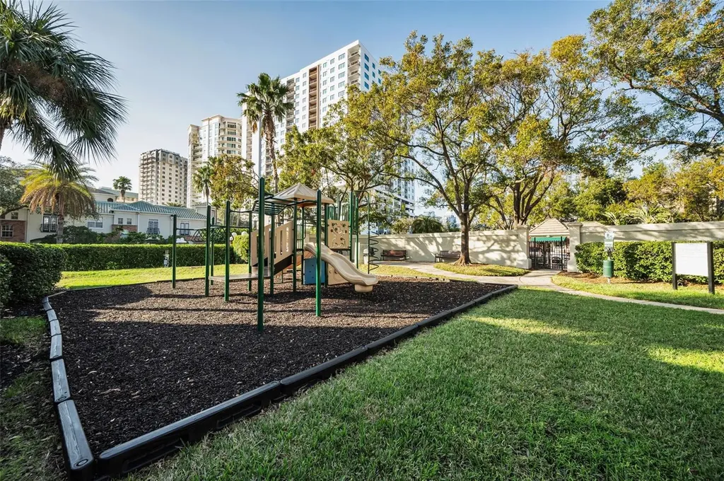 913 Normandy Trace Road Tampa FL 33602