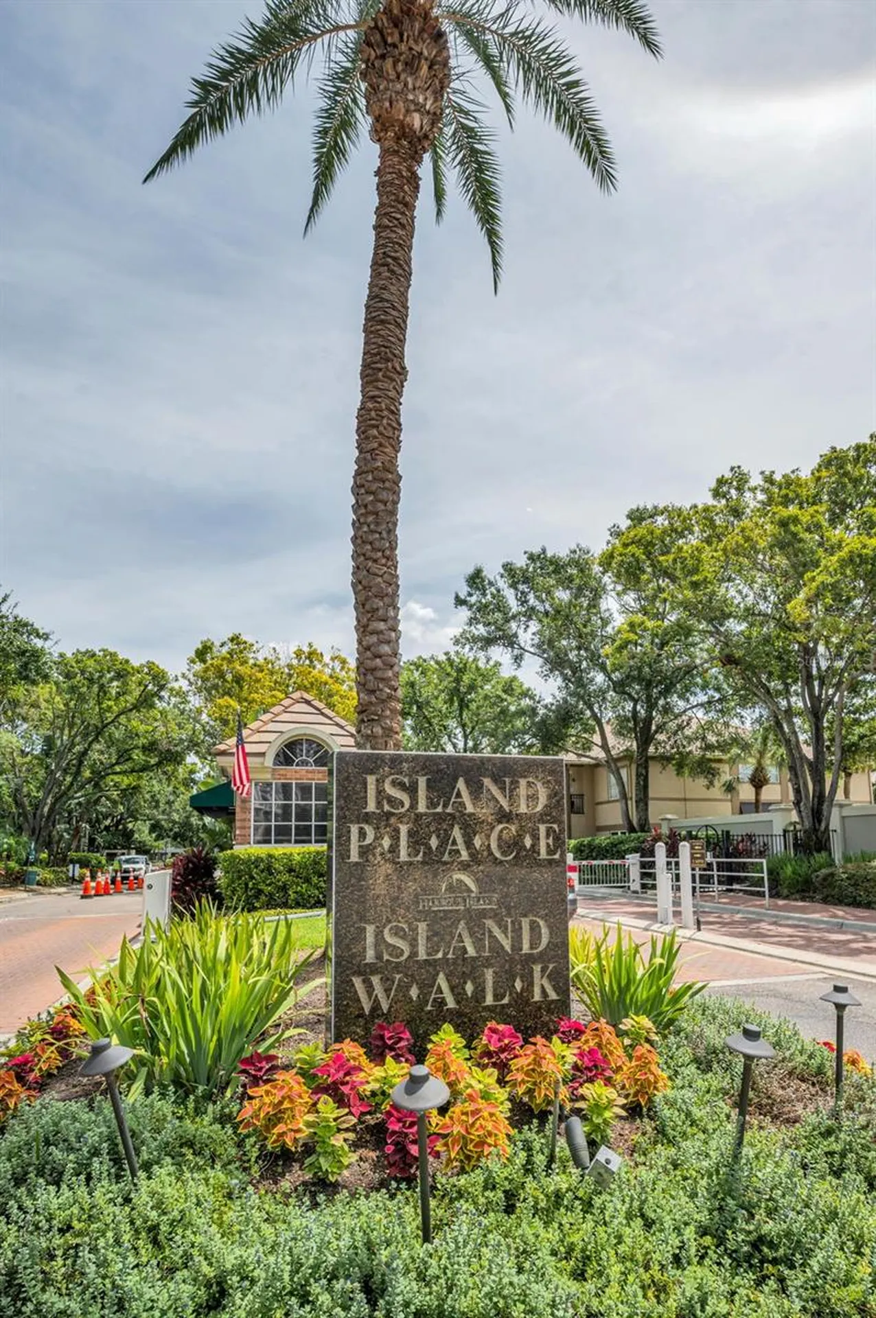 913 Normandy Trace Road Tampa FL 33602