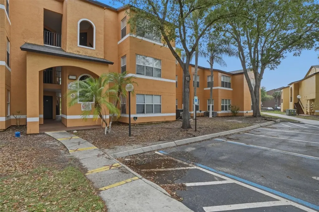 4524 Commander Drive Orlando FL 32822