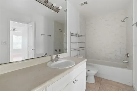 4524 Commander Drive Orlando FL 32822