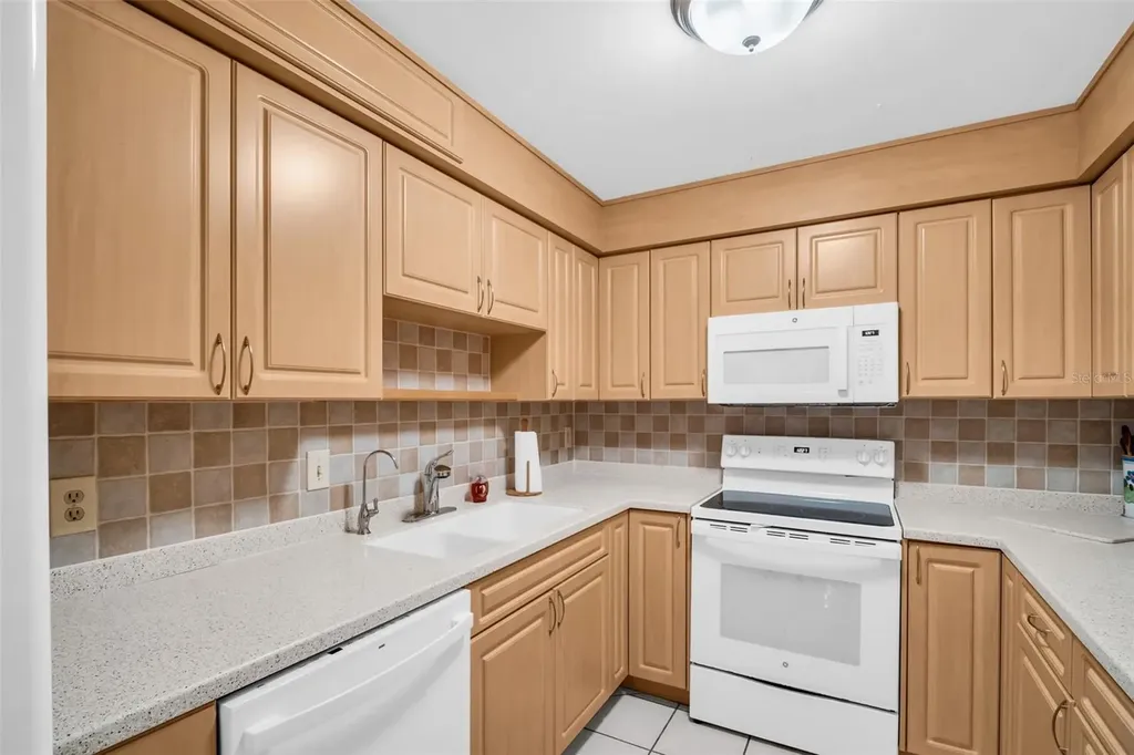 2700 Bayshore Boulevard Dunedin FL 34698
