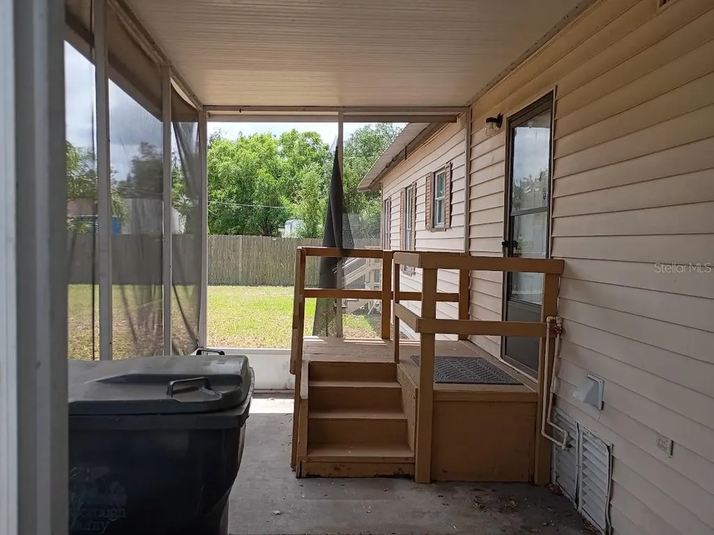 10411 Ratell Avenue Gibsonton FL 33534