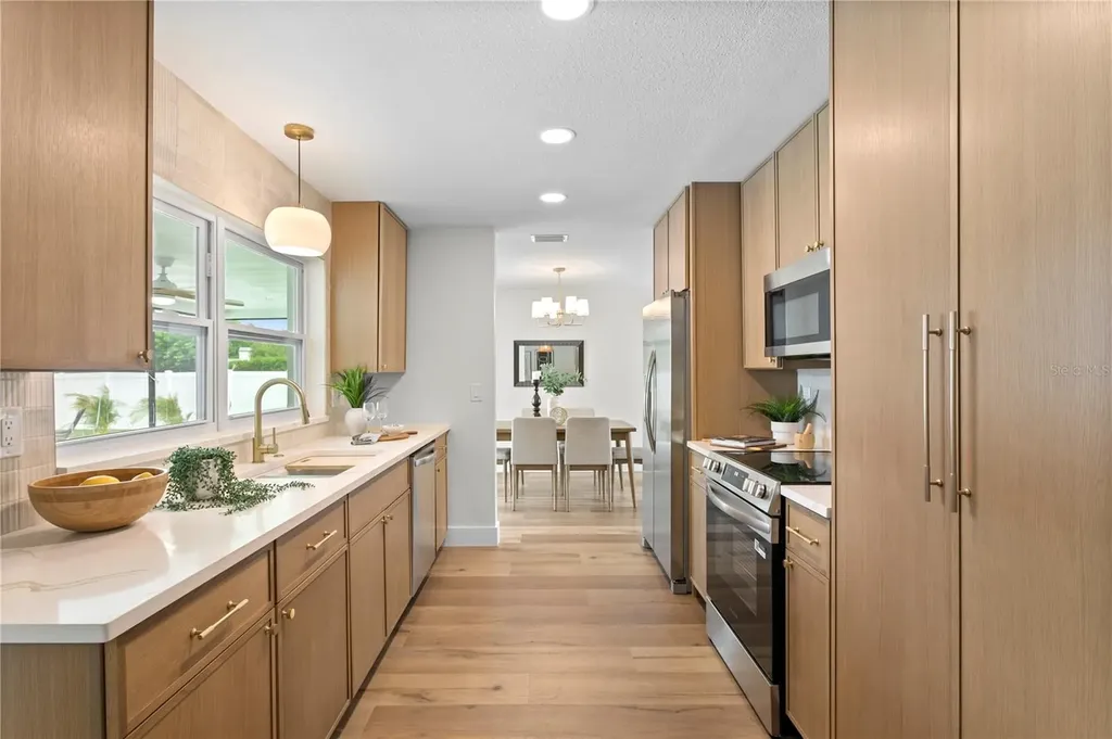 1664 Whitewood Drive Clearwater FL 33756