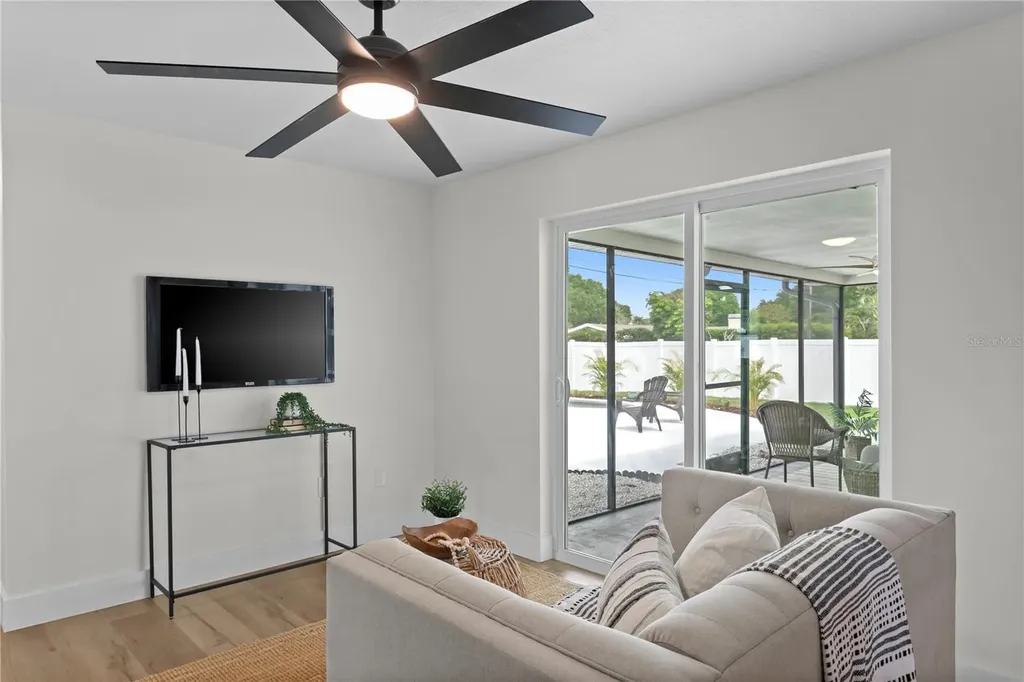 1664 Whitewood Drive Clearwater FL 33756