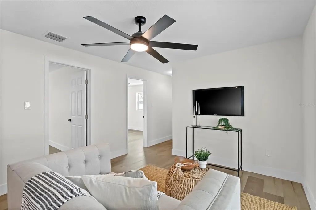 1664 Whitewood Drive Clearwater FL 33756