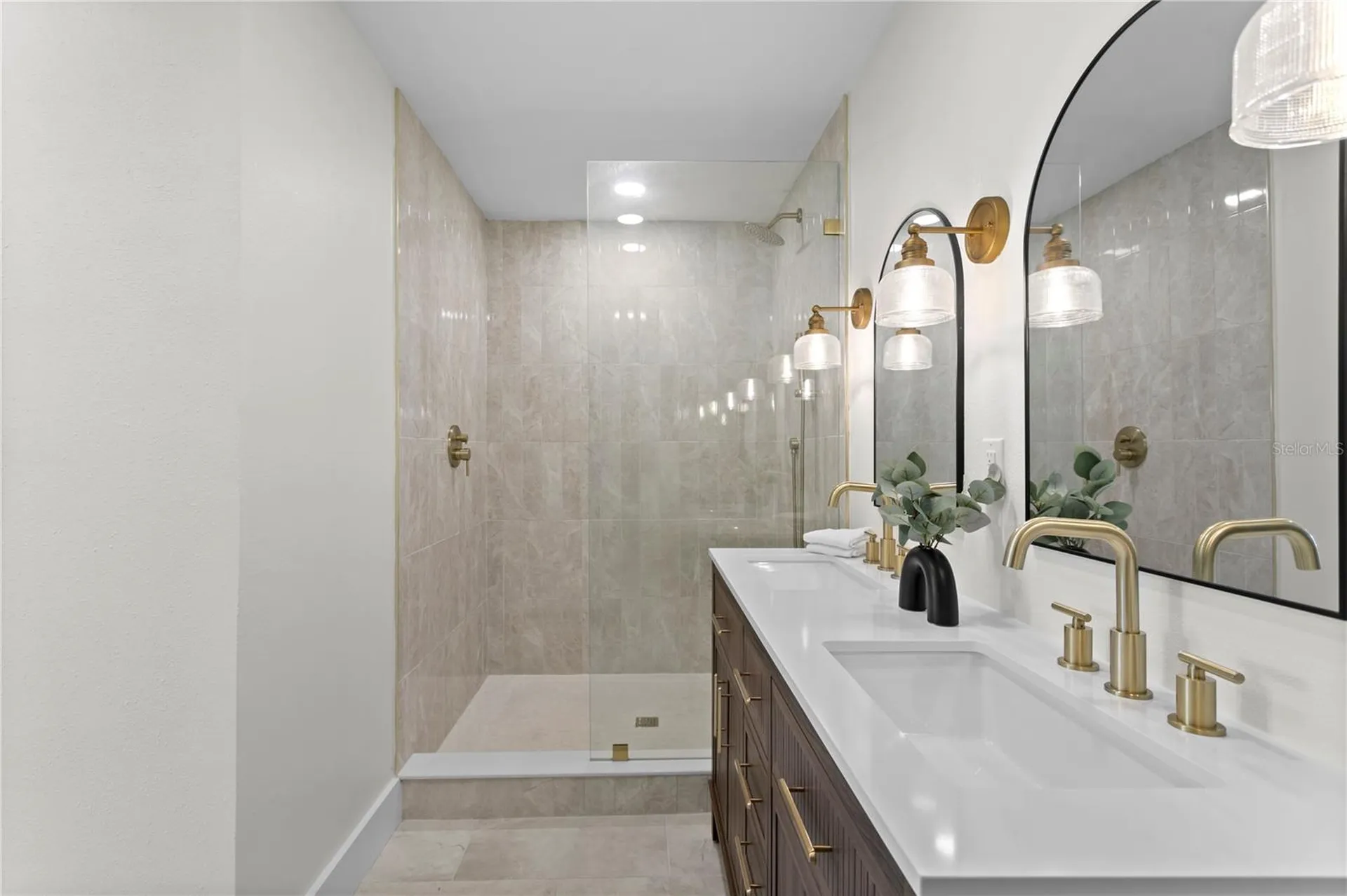 1664 Whitewood Drive Clearwater FL 33756