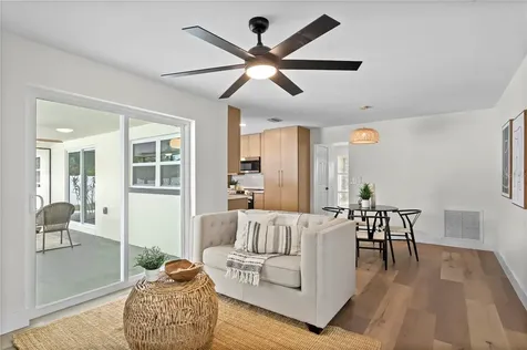 1664 Whitewood Drive Clearwater FL 33756