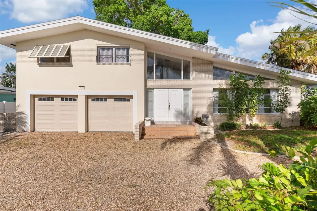 7887 9th Avenue S St Petersburg FL 33707