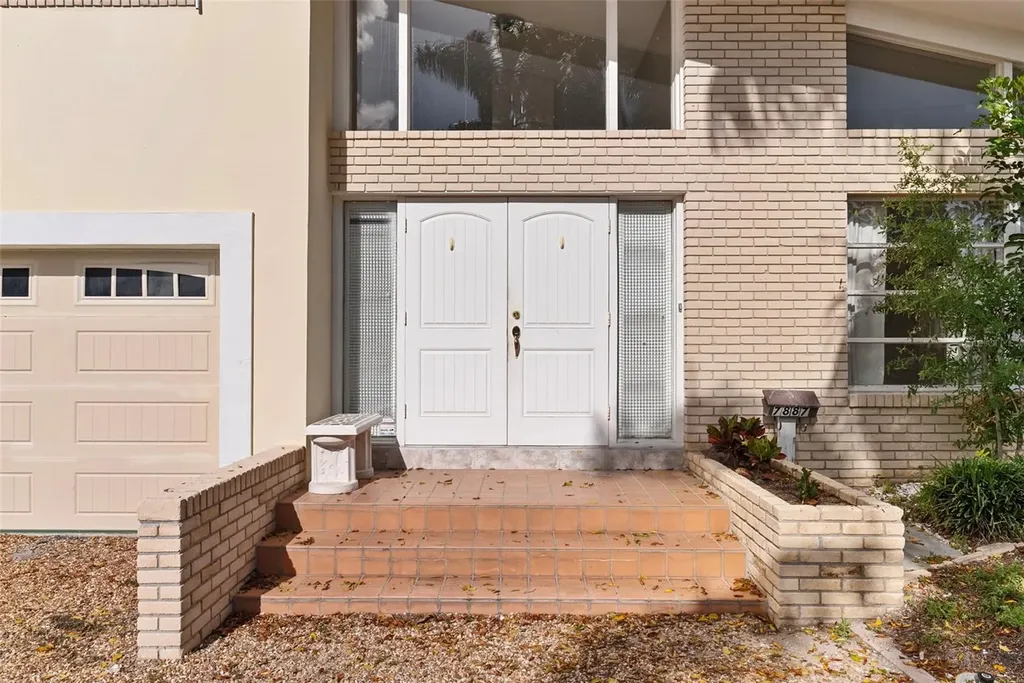 7887 9th Avenue S St Petersburg FL 33707