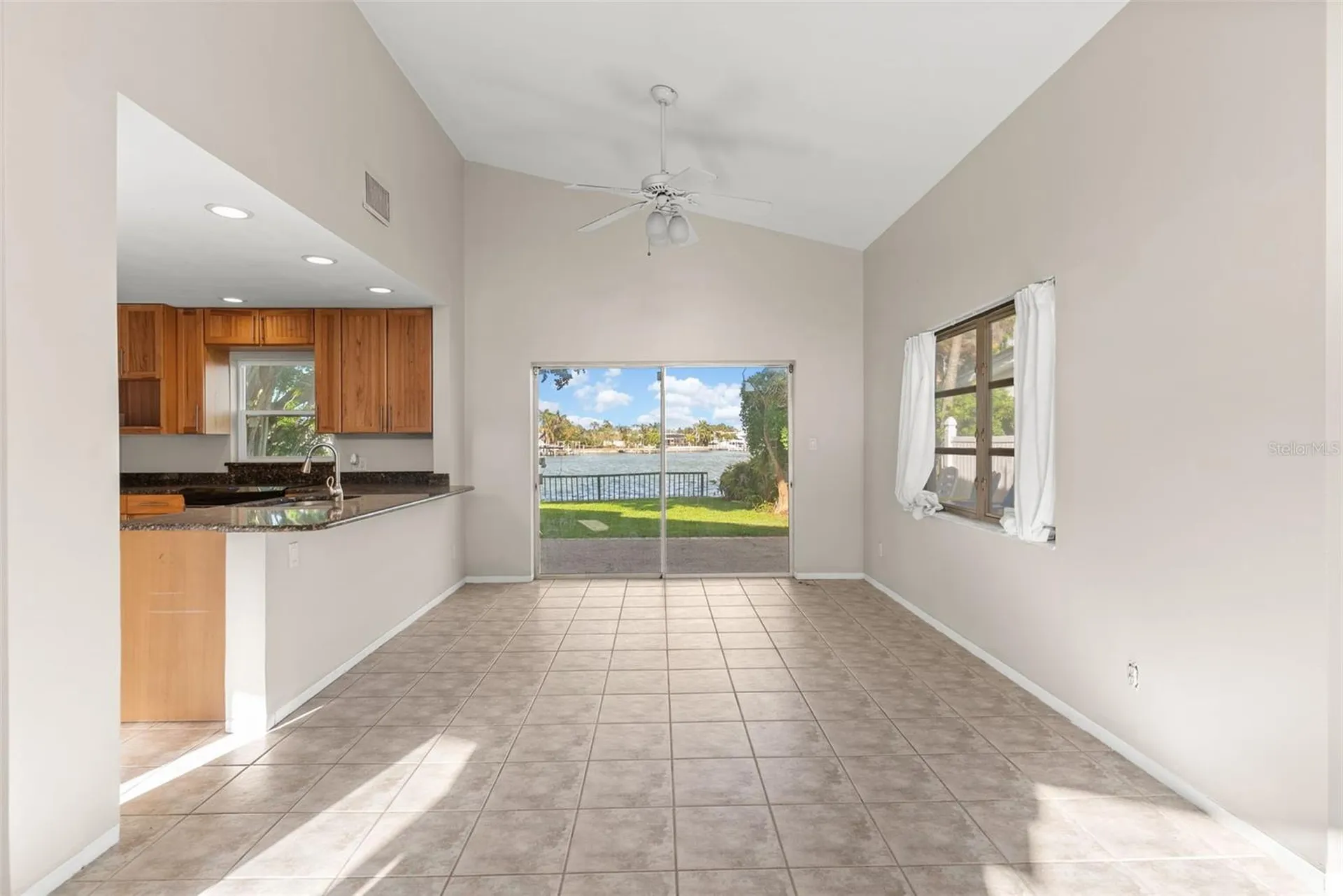 7887 9th Avenue S St Petersburg FL 33707