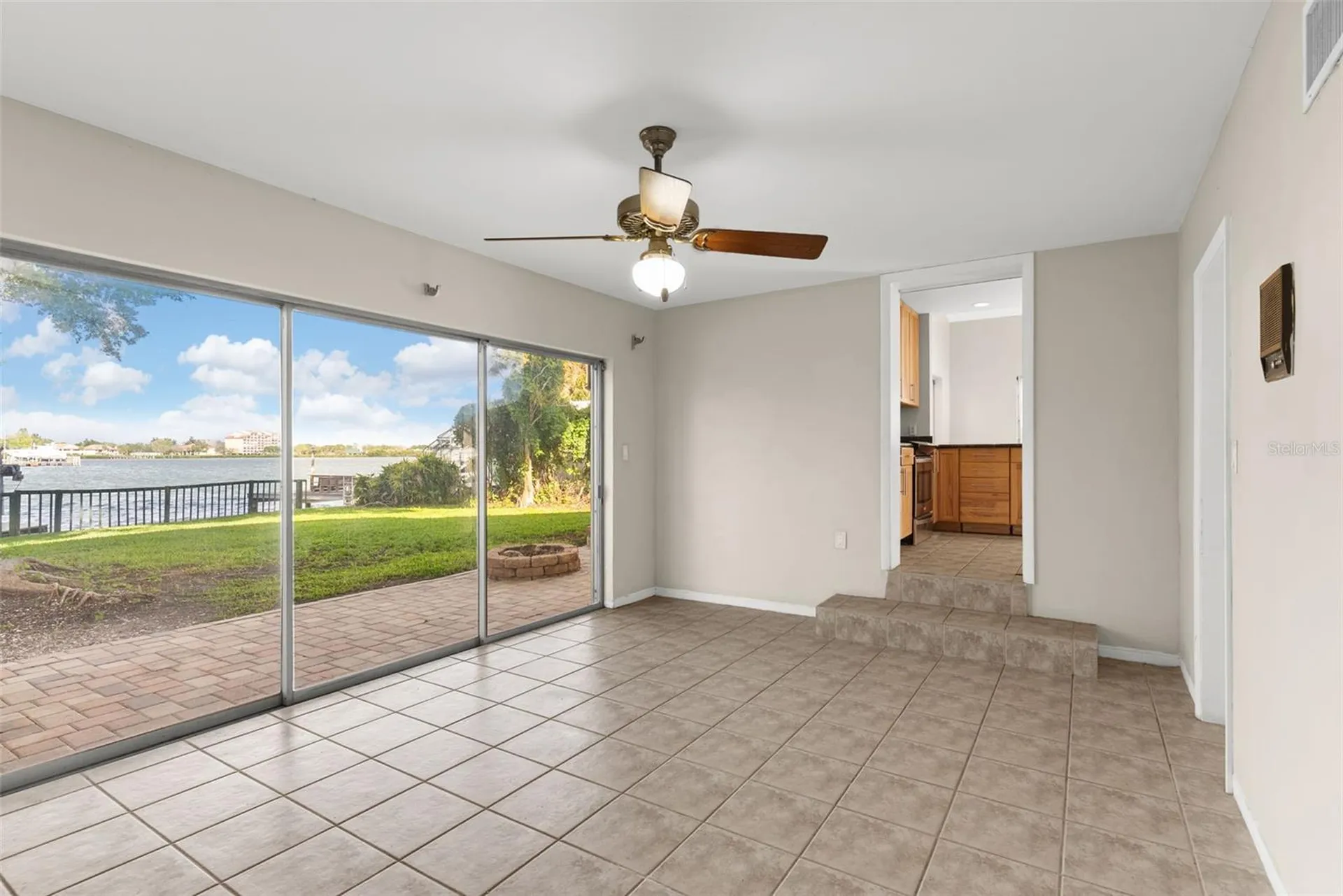 7887 9th Avenue S St Petersburg FL 33707