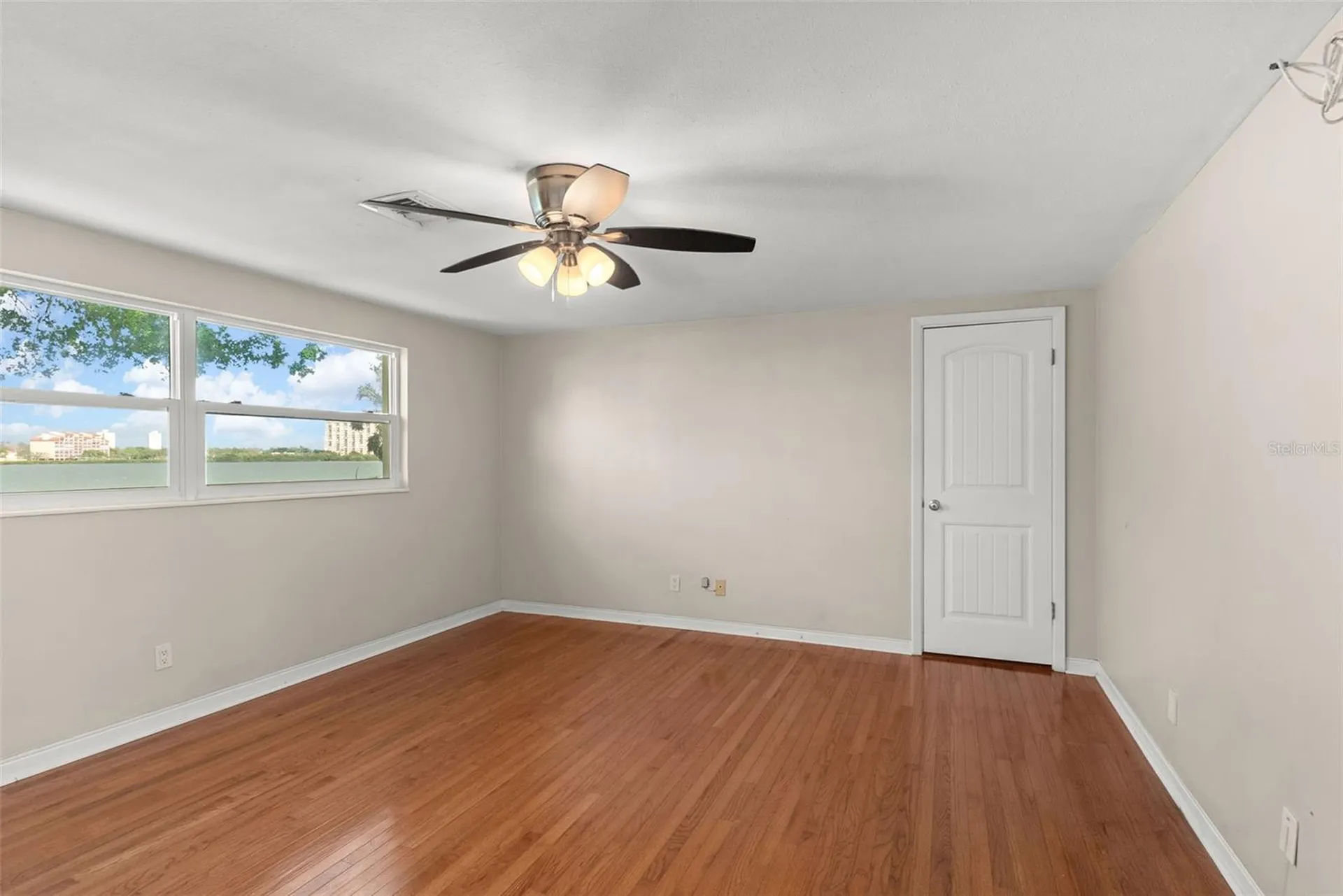 7887 9th Avenue S St Petersburg FL 33707