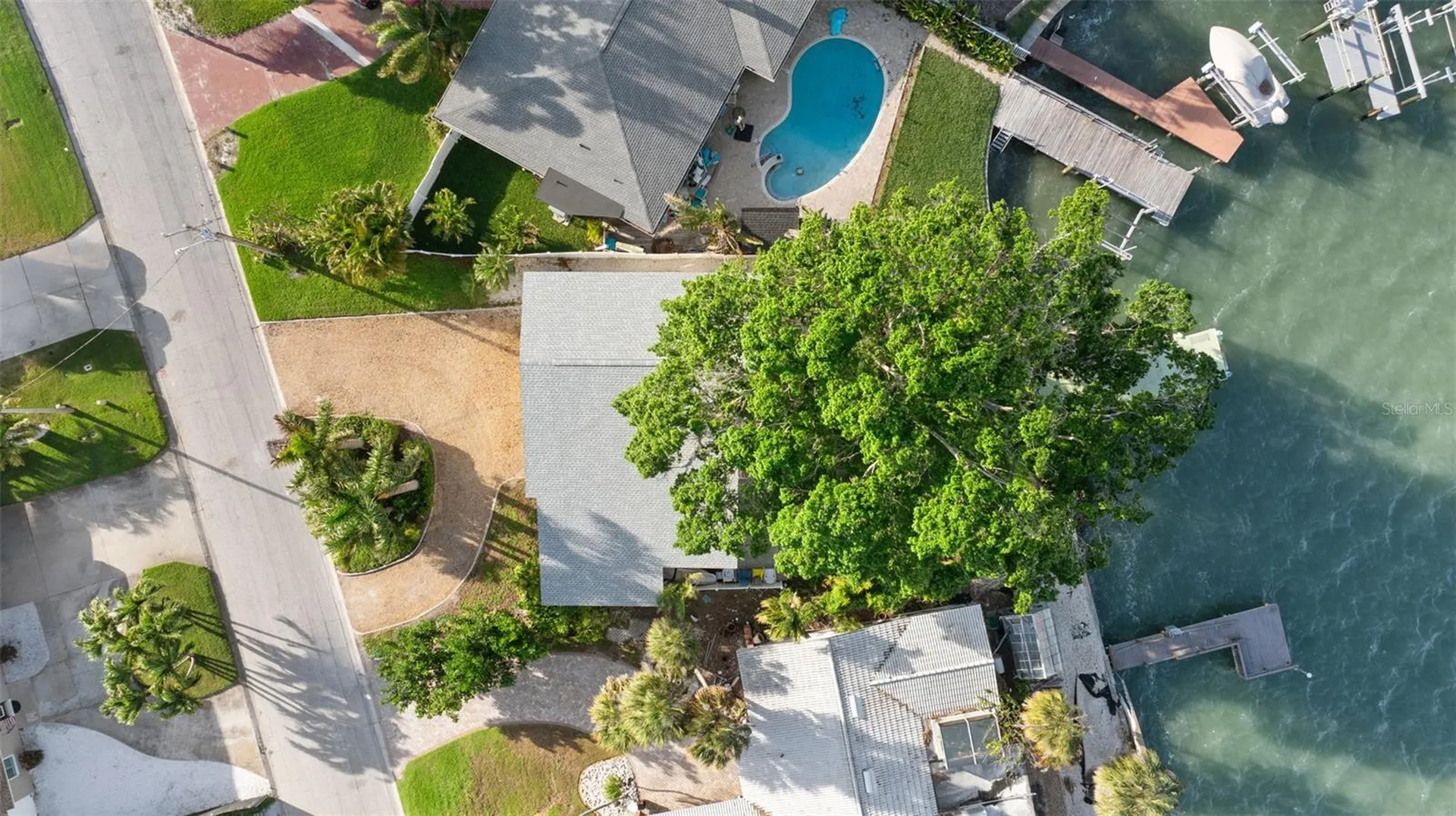7887 9th Avenue S St Petersburg FL 33707