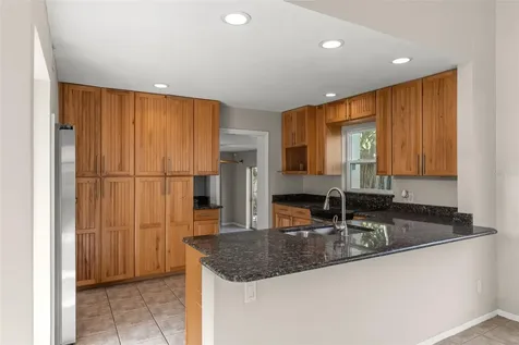 7887 9th Avenue S St Petersburg FL 33707