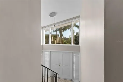 7887 9th Avenue S St Petersburg FL 33707