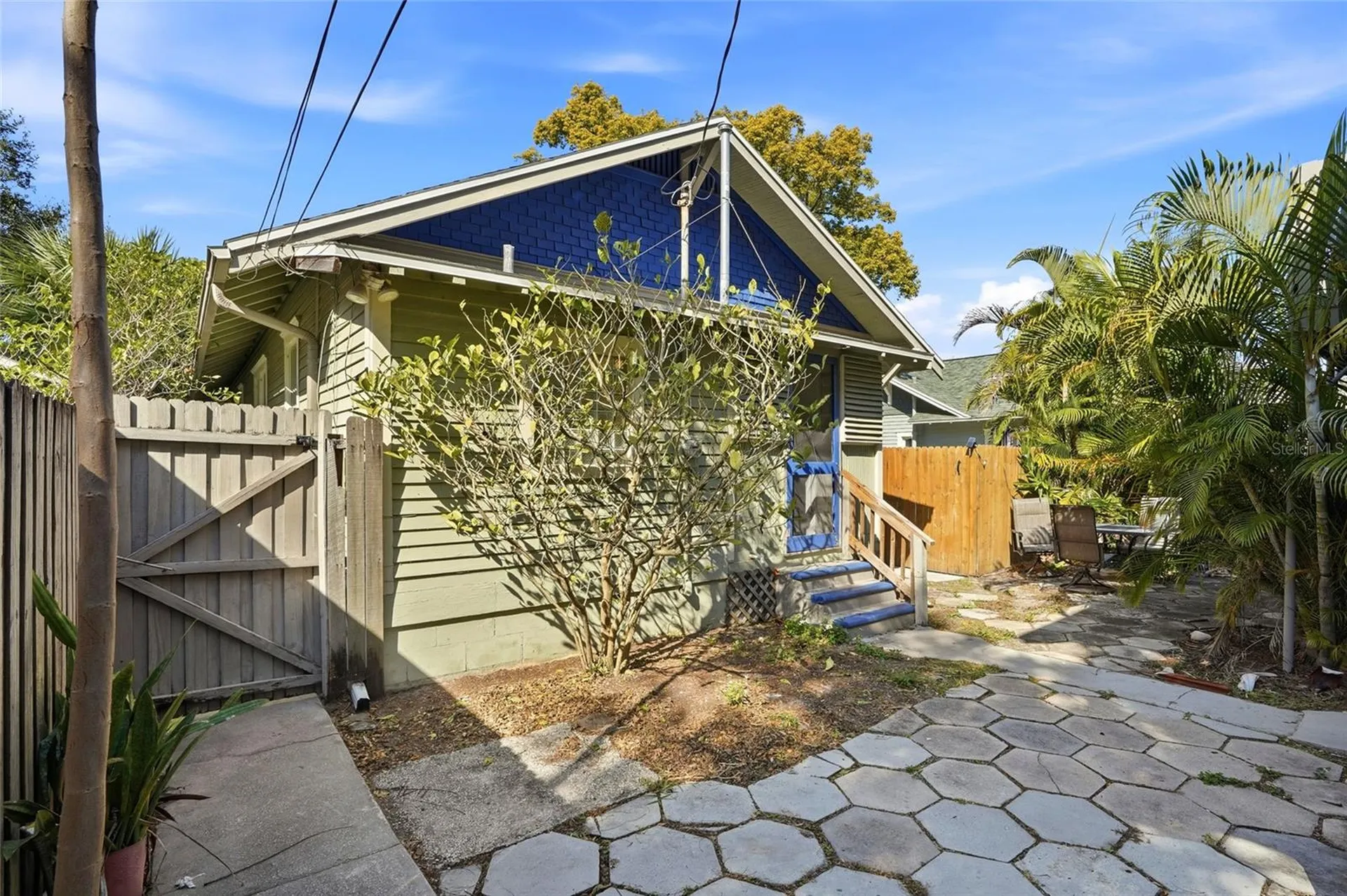 725 8th Street N St Petersburg FL 33701