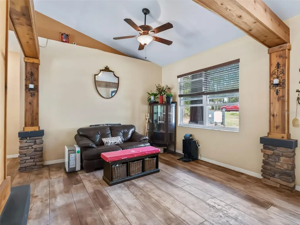 2187 County Road 243c Wildwood FL 34785