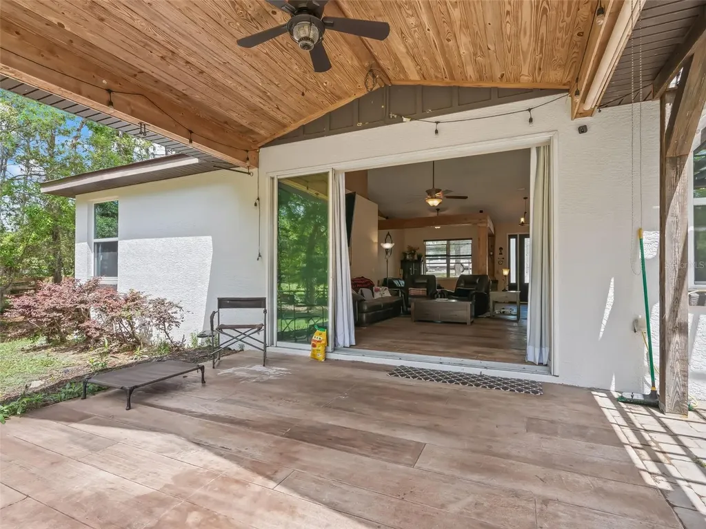 2187 County Road 243c Wildwood FL 34785